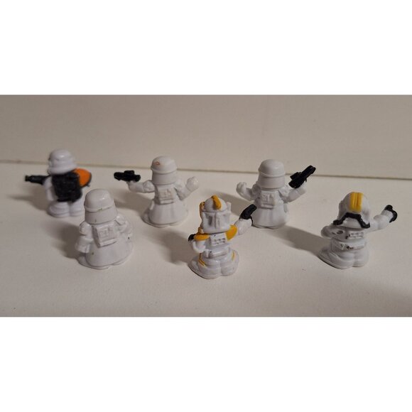 22 Star Wars Micro Force Squinkies Lot With AT-AT & Spaceship & Accessories - Picture 9 of 9